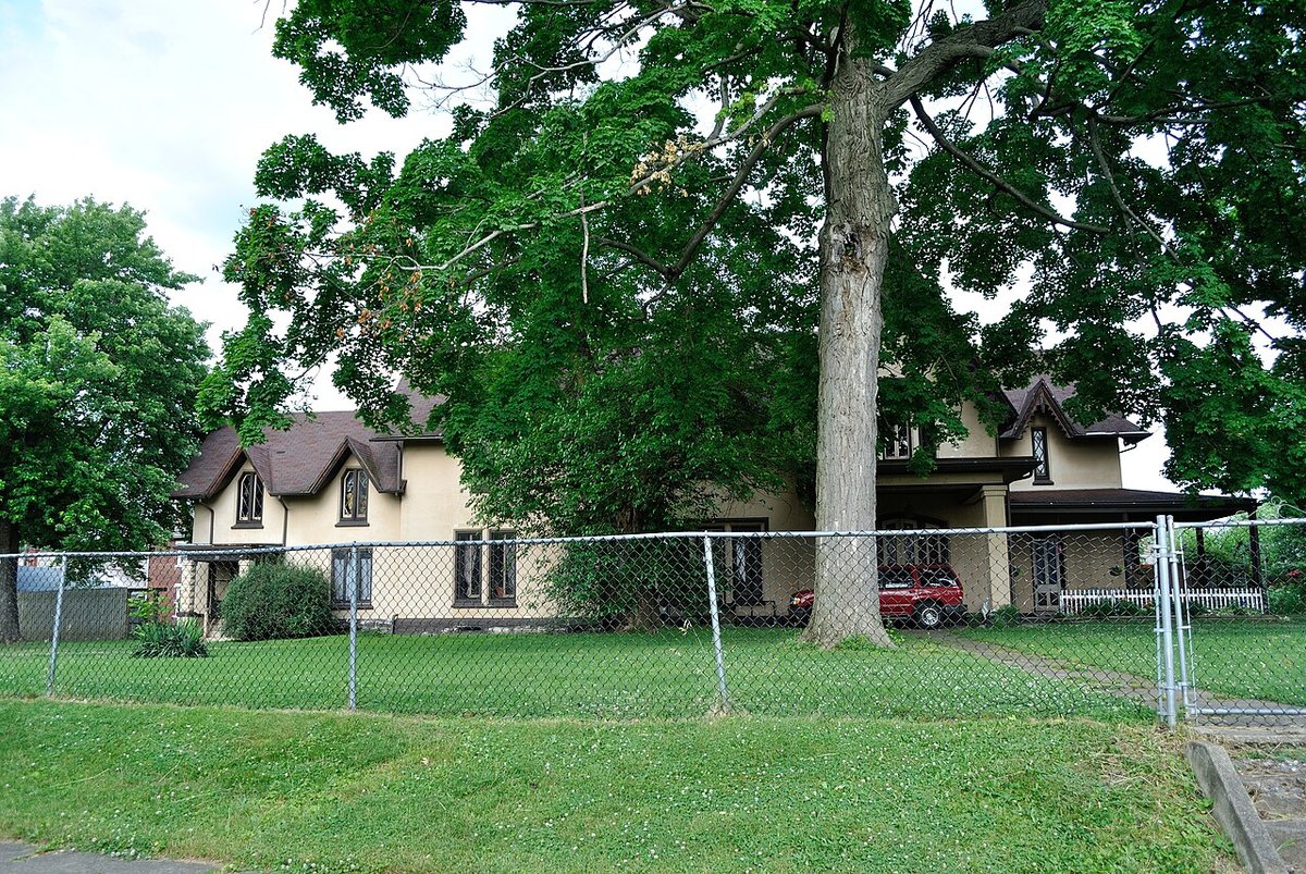 Oakwood, OH - Archivo:Oakwood - Newark Ohio.JPG - Wikipedia, la enciclopedia libre